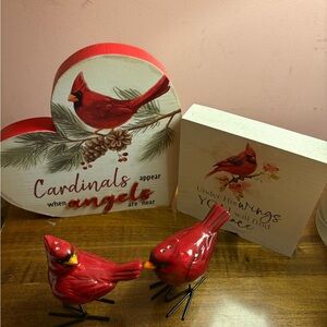 Red Cardinal Holiday Decor Set